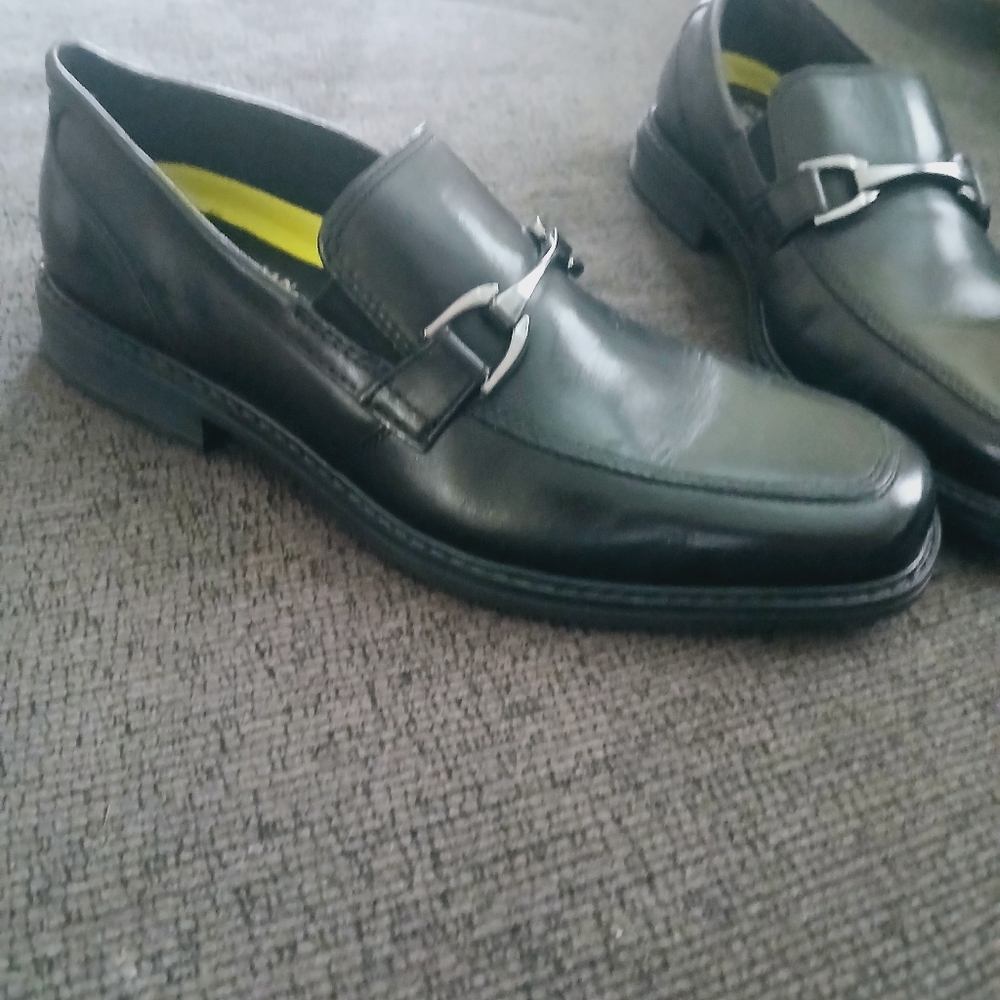 Men's shoes